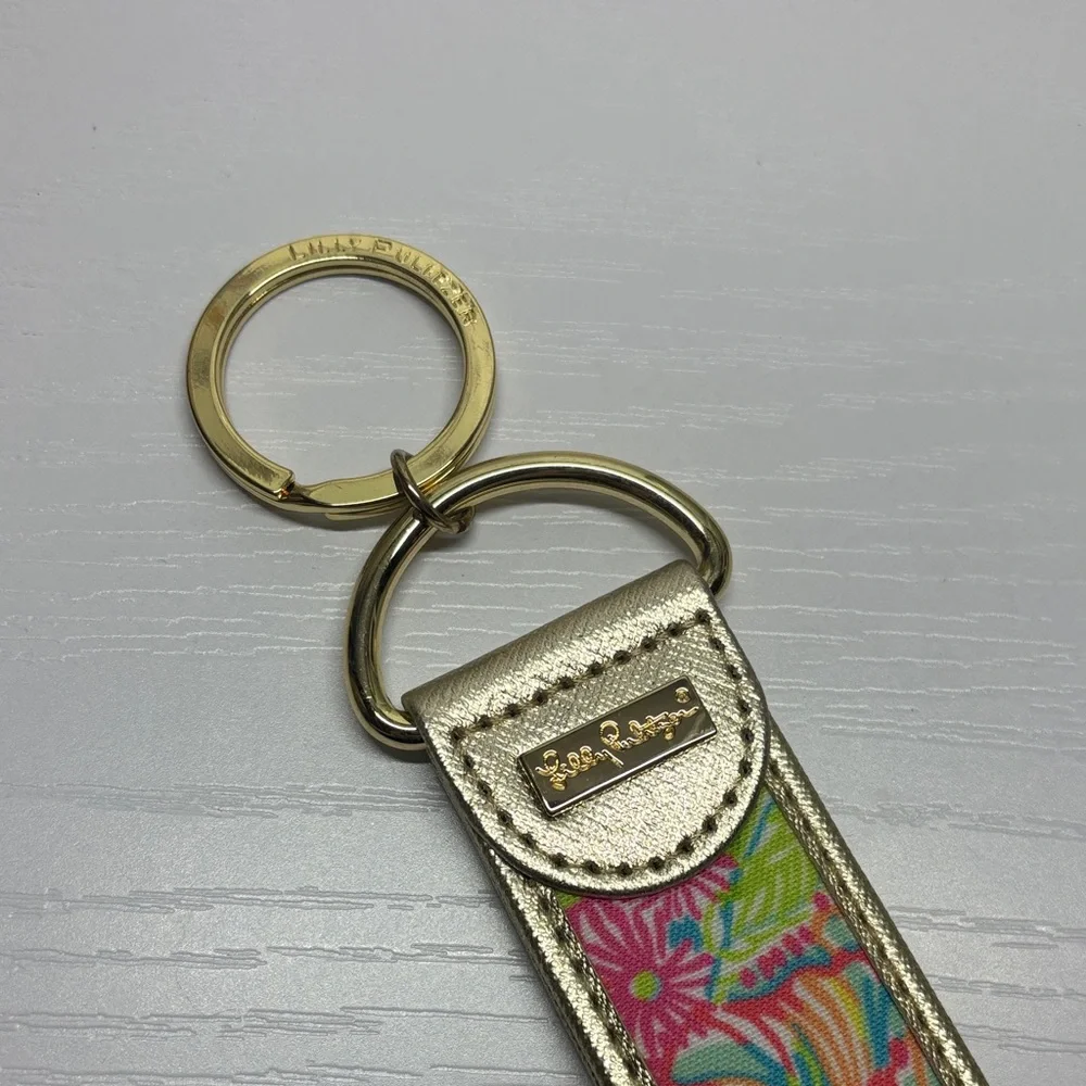 NWOT Lilly Pulitzer Gold and Floral Key Holder - Picture 2 of 3